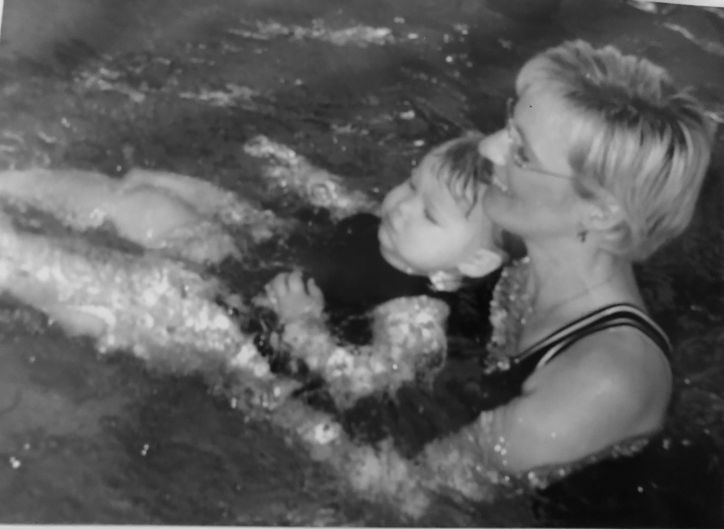 Enfants profitant de la piscine